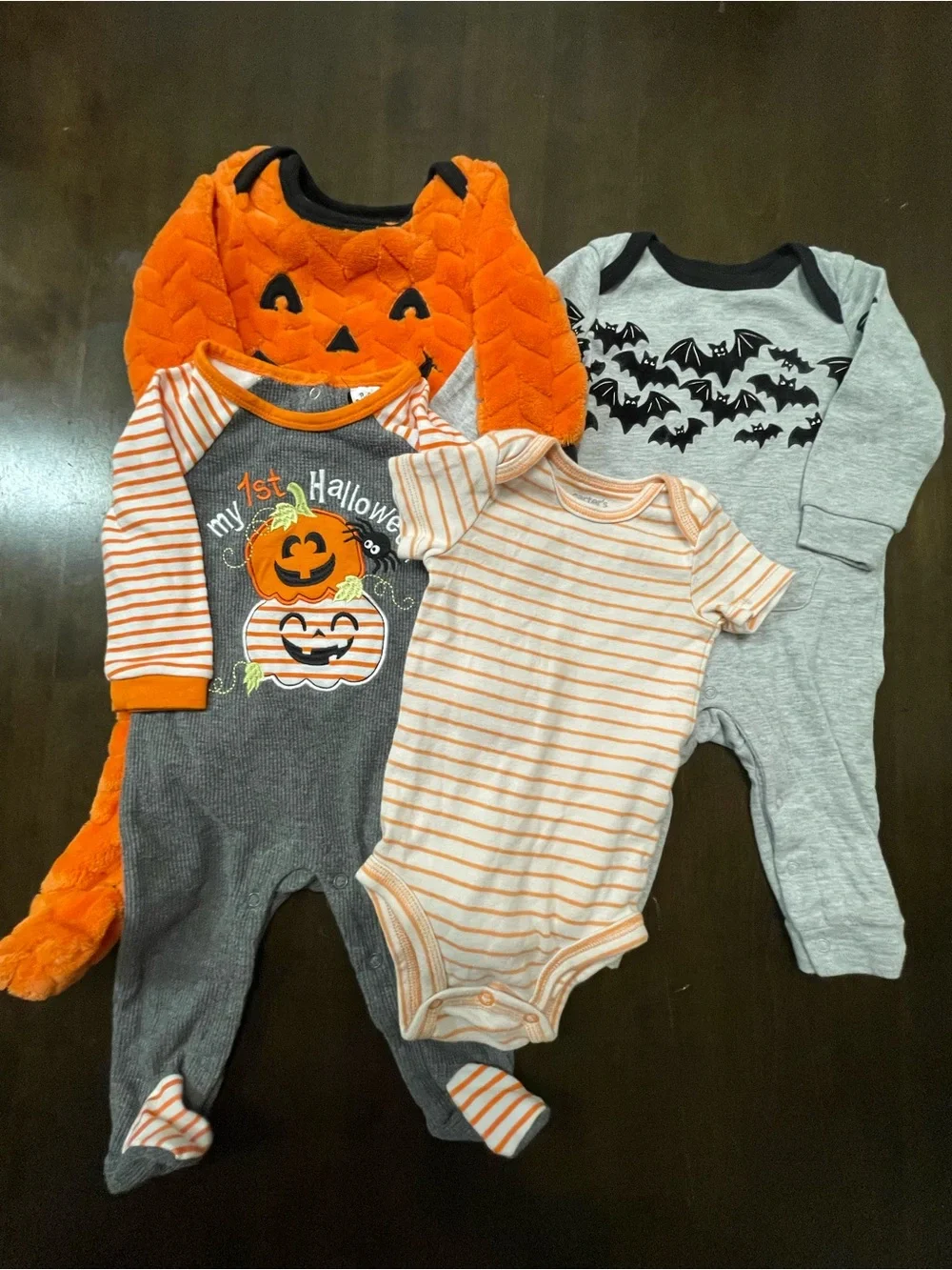 Baby Halloween Bundle 4 Pieces Wonder Nation 6-9M  & Mixed Brands 6M